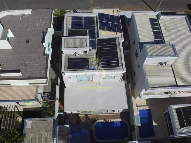 Casa com 340m² 4 quartos e 5 banheiros, à venda, no bairro Santa Regina em Camboriú