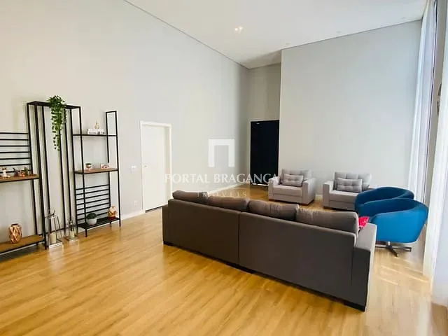 Casa com 632m² 4 quartos e 6 banheiros, à venda, no bairro Condomínio Residencial Campos do Conde em Bragança Paulista