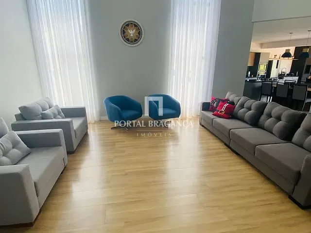Casa com 632m² 4 quartos e 6 banheiros, à venda, no bairro Condomínio Residencial Campos do Conde em Bragança Paulista