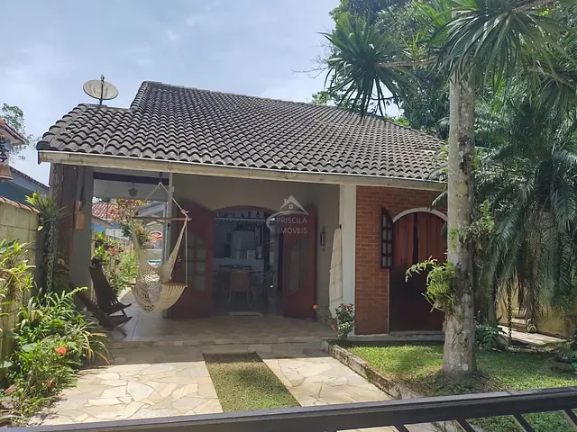 Casa com 285m² 3 quartos e 3 banheiros, à venda, no bairro Boracéia em São Sebastião