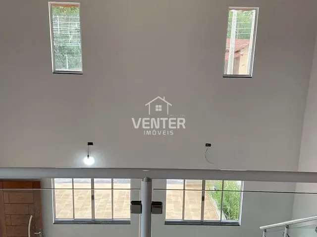 Casa com 225m² 3 quartos e 2 banheiros, à venda, no bairro Parque Esperança em Taubaté