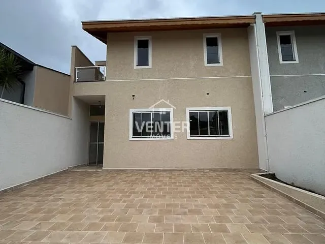 Casa com 225m² 3 quartos e 2 banheiros, à venda, no bairro Parque Esperança em Taubaté