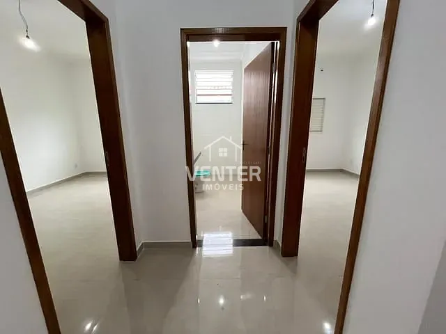 Casa com 225m² 3 quartos e 2 banheiros, à venda, no bairro Parque Esperança em Taubaté