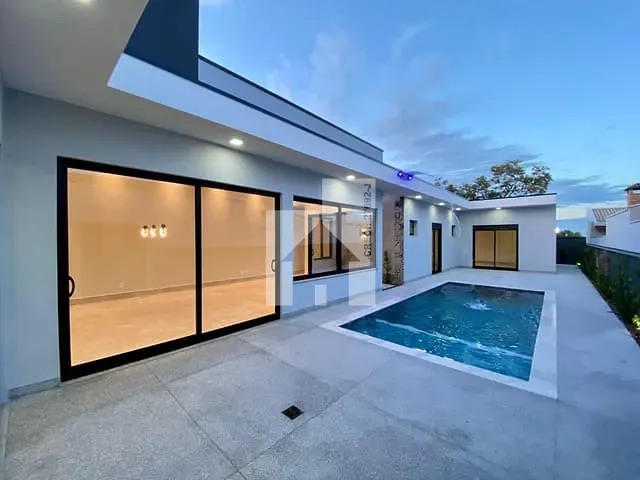 Casa com 350m² 3 quartos e 4 banheiros, à venda, no bairro Jacaré em Cabreúva
