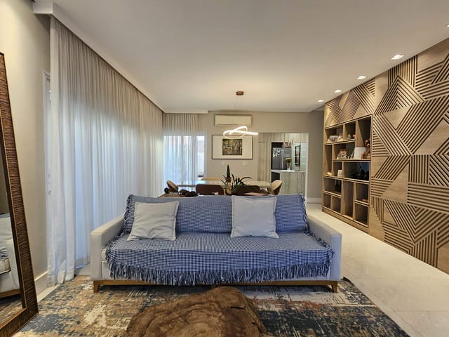 Casa com 374m² 3 quartos e 4 banheiros, à venda, no bairro Esperança em Londrina