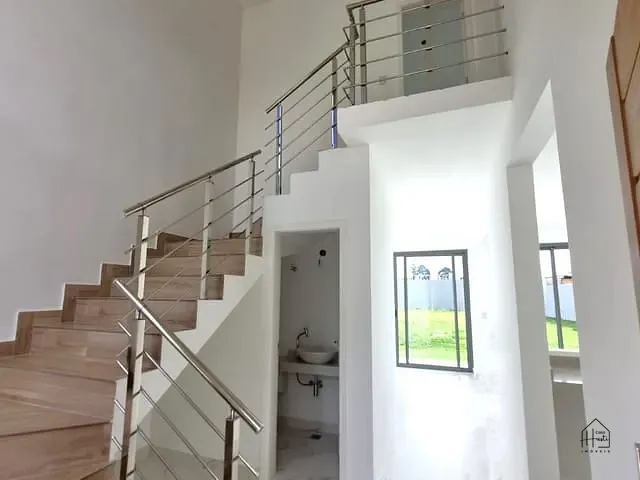 Casa com 500m² 3 quartos e 3 banheiros, à venda, no bairro Parque Rizzo em Cotia