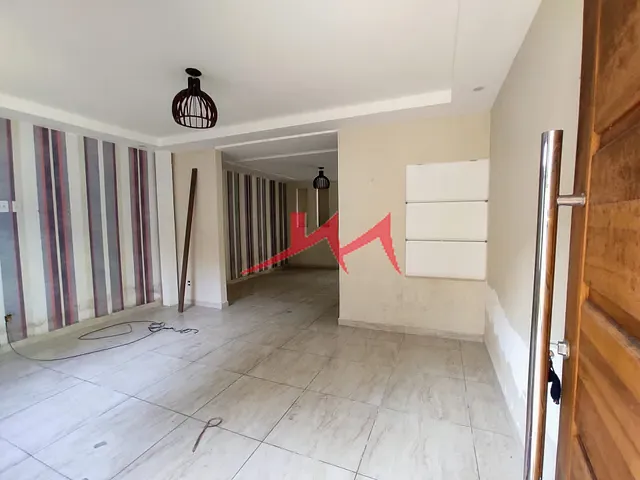 Casa com 213m² 2 quartos e 3 banheiros, à venda, no bairro Amendoeira em São Gonçalo