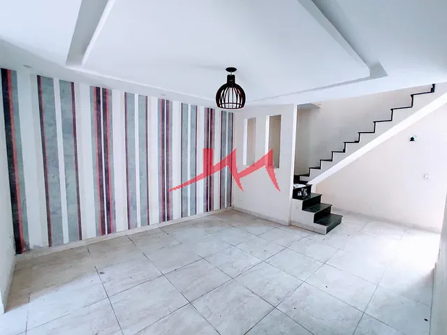 Casa com 213m² 2 quartos e 3 banheiros, à venda, no bairro Amendoeira em São Gonçalo