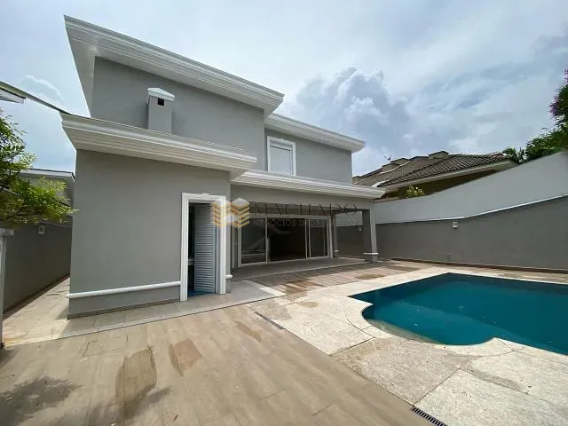 Casa com 500m² 4 quartos e 5 banheiros, para alugar, no bairro Dezoito do Forte Empresarial/Alphaville. em Barueri