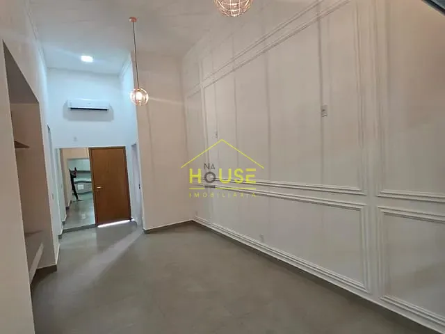 Casa com 200m² 2 quartos e 3 banheiros, à venda, no bairro Centro em Bady Bassitt