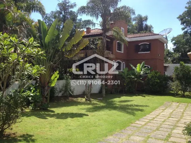 Casa com 1200m² 8 quartos e 4 banheiros, à venda ou para alugar, no bairro Cumbari em Mairiporã