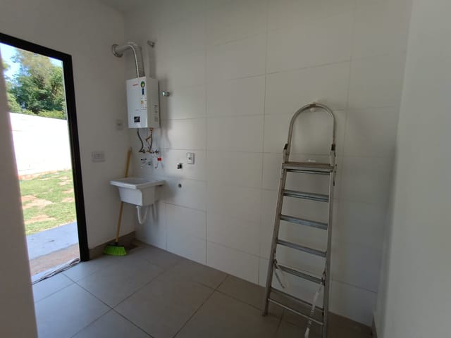 Casa com 269m² 3 quartos e 2 banheiros, à venda, no bairro Leitão em Louveira