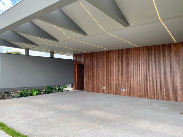 Casa com 1350m² 4 quartos e 7 banheiros, à venda, no bairro Área Rural de Campo Grande em Campo Grande