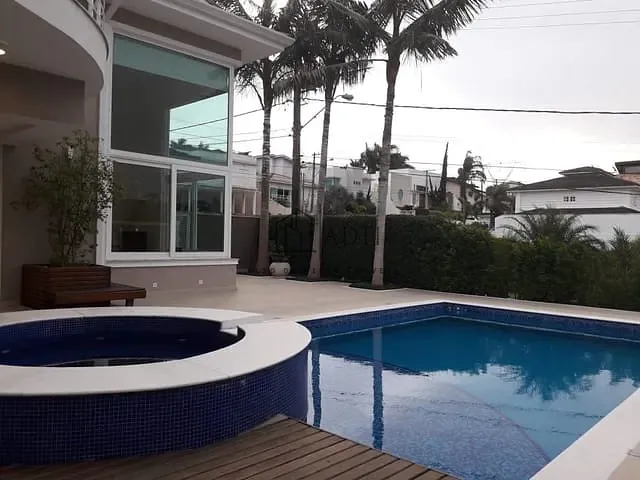 Casa com 580m² 4 quartos e 6 banheiros, à venda, no bairro Parque Residencial Itapeti em Mogi das Cruzes