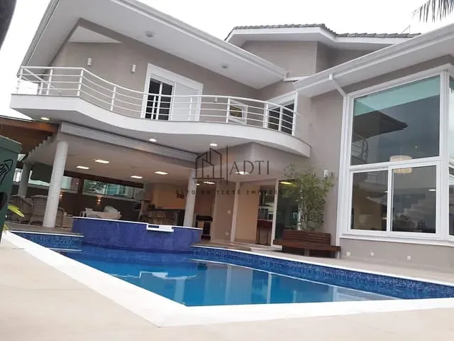 Casa com 580m² 4 quartos e 6 banheiros, à venda, no bairro Parque Residencial Itapeti em Mogi das Cruzes