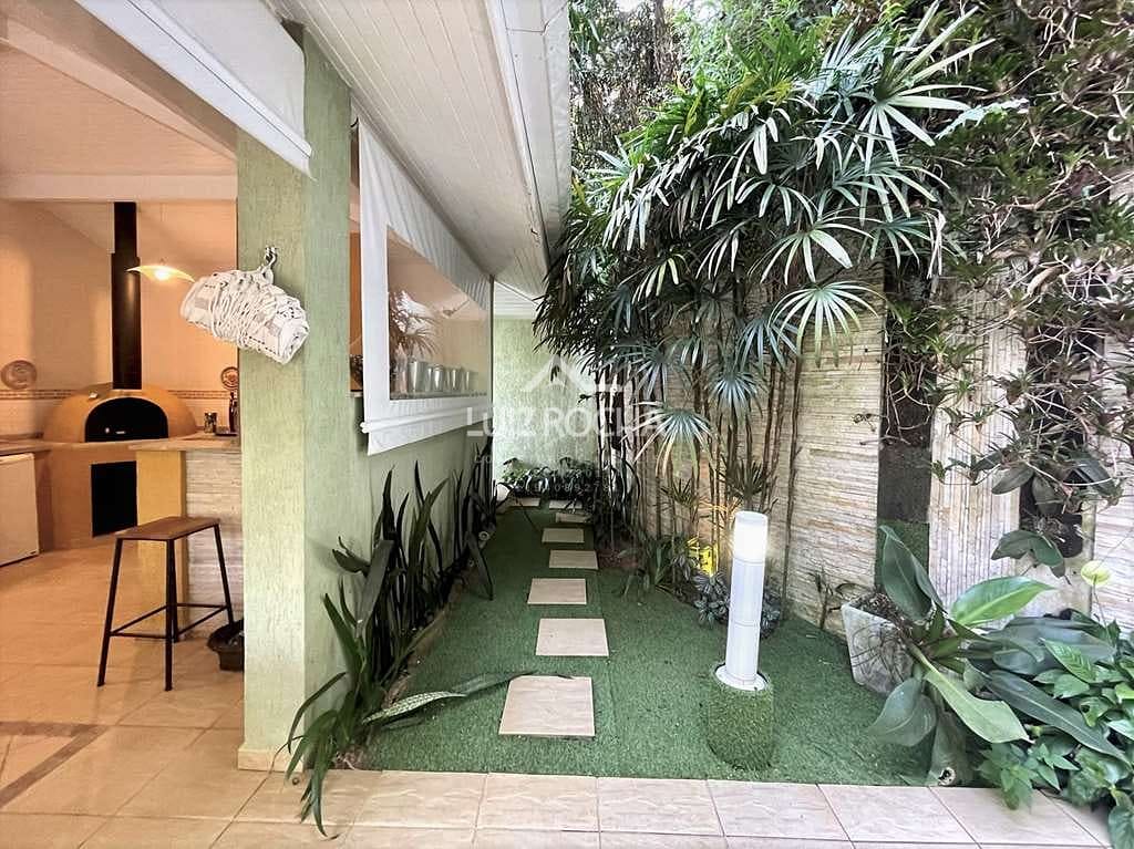 Casa à venda com 4 quartos, 554m² - Foto 31