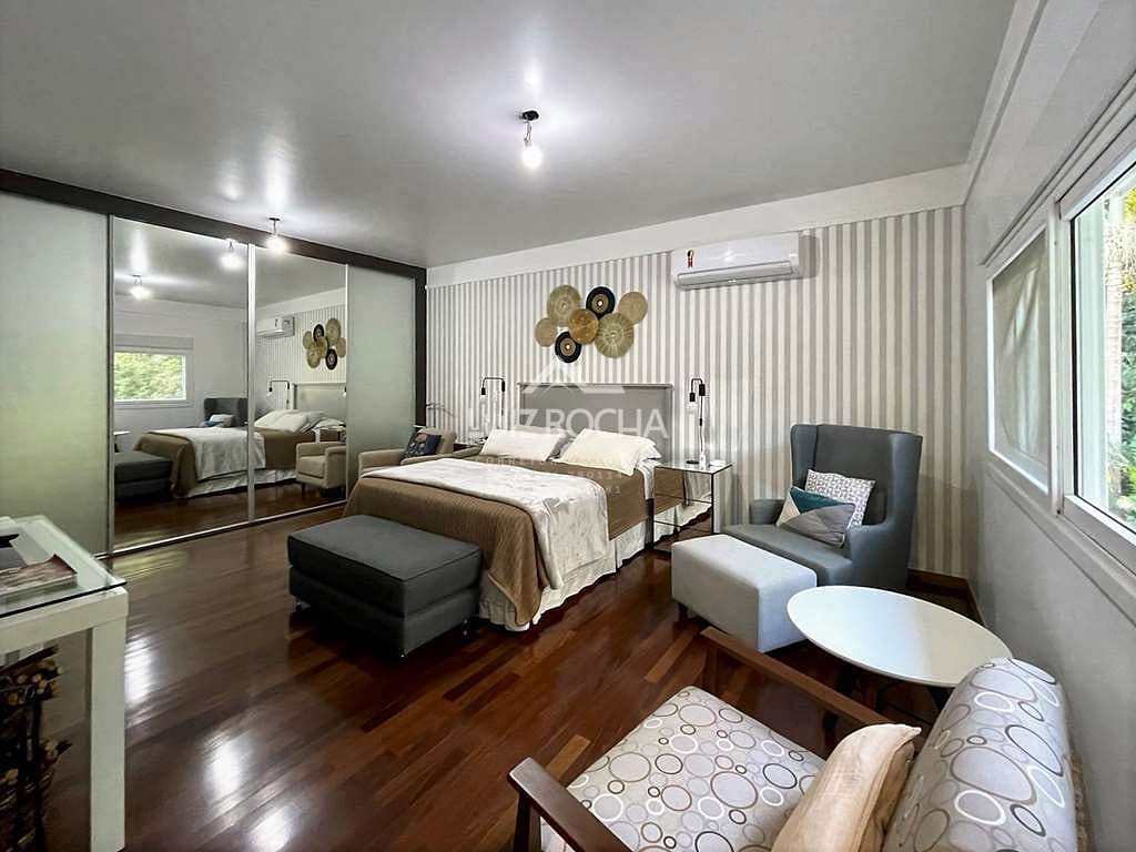 Casa à venda com 4 quartos, 554m² - Foto 35