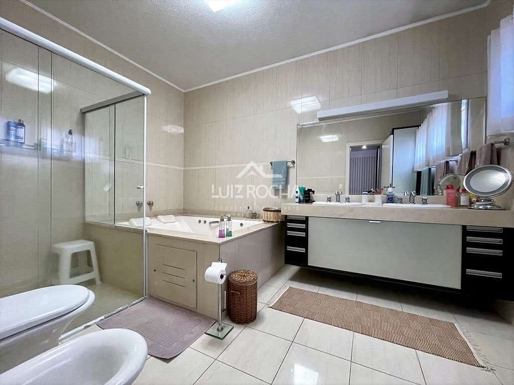 Casa à venda com 4 quartos, 554m² - Foto 37