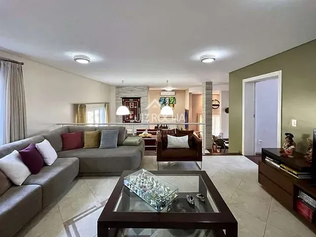 Casa com 1000m² 4 quartos e 7 banheiros, à venda, no bairro Altos de São Fernando em Jandira