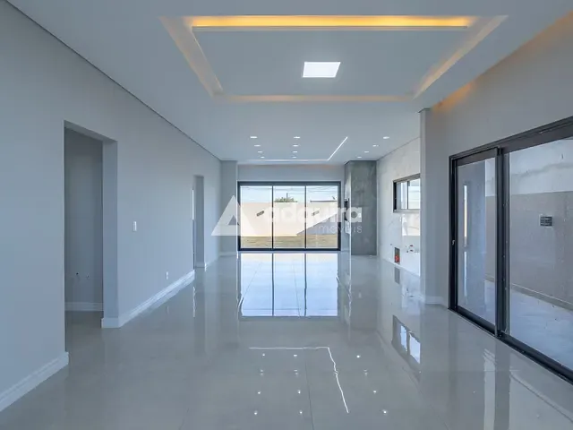 Casa com 372m² 4 quartos e 4 banheiros, à venda, no bairro Jardim Carvalho em Ponta Grossa