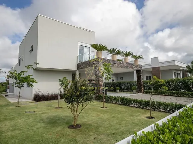 Casa 3 quartos e 4 banheiros, à venda, no bairro Centro em Camboriú