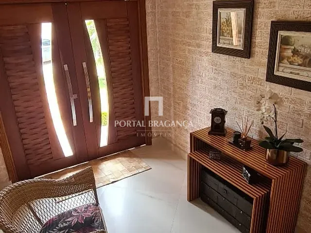 Casa com 765m² 3 quartos e 5 banheiros, à venda, no bairro Condomínio Residencial Campos do Conde em Bragança Paulista