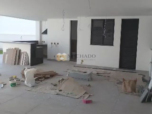 Casa com 420m² 4 quartos e 6 banheiros, à venda, no bairro Alphaville em Santana de Parnaíba