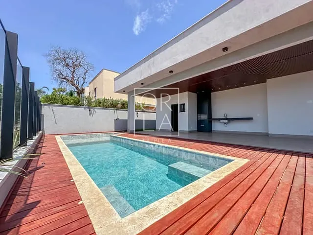 Casa com 485m² 3 quartos e 5 banheiros, à venda, no bairro Fazenda Vau das Pombas em Goiânia