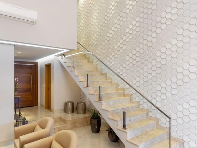 Casa com 429m² 4 quartos e 6 banheiros, à venda, no bairro Parque dos Novos Estados em Campo Grande