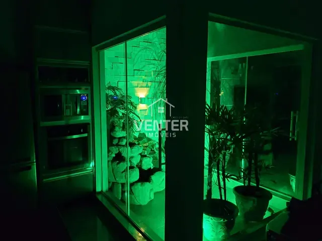 Casa com 350m² 3 quartos e 3 banheiros, à venda, no bairro Parque São Cristóvão em Taubaté