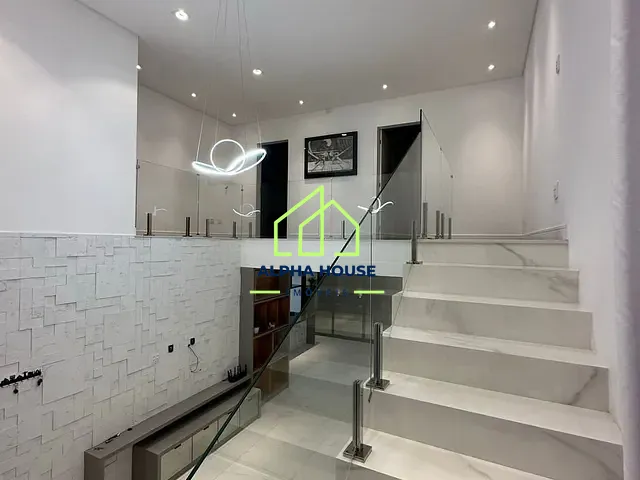 Casa com 300m² 3 quartos e 3 banheiros, à venda, no bairro Residencial Ouroville em Taubaté