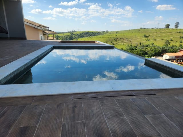 Casa com 600m² 4 quartos e 6 banheiros, à venda, no bairro Biriça do Campinho em Bragança Paulista