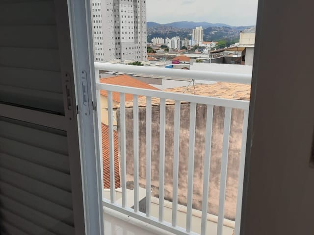 Casa 2 quartos e 1 banheiro, para alugar, no bairro Vila Nivi em São Paulo