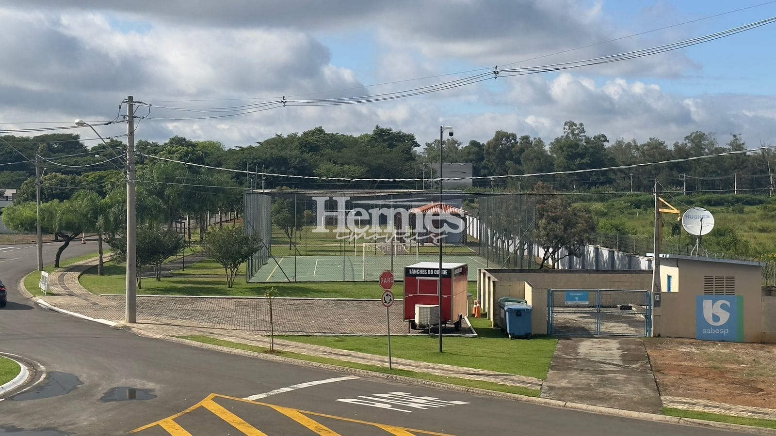 Casa à venda com 5 quartos, 300m² - Foto 2