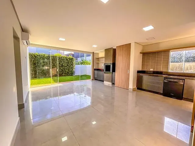 Casa com 370m² 3 quartos e 5 banheiros, à venda, no bairro Vivendas do Arvoredo em Londrina