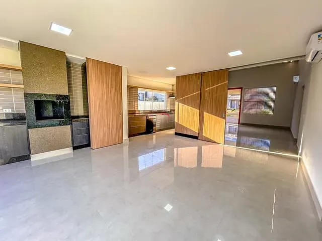 Casa com 370m² 3 quartos e 5 banheiros, à venda, no bairro Vivendas do Arvoredo em Londrina