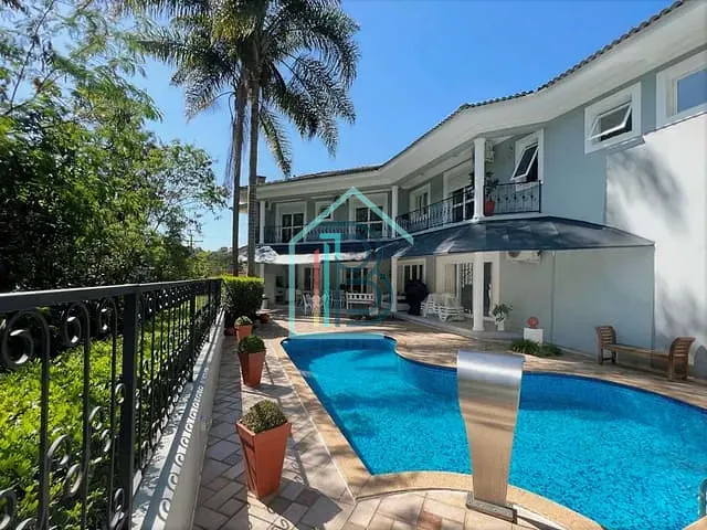 Casa com 502m² 4 quartos e 3 banheiros, à venda, no bairro São Paulo II em Cotia