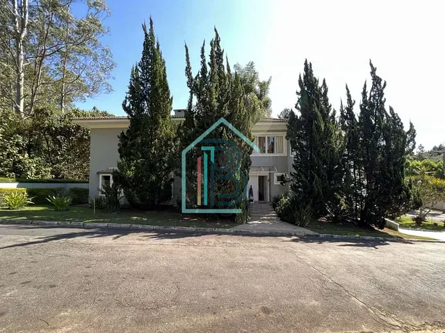 Casa com 502m² 4 quartos e 3 banheiros, à venda, no bairro São Paulo II em Cotia