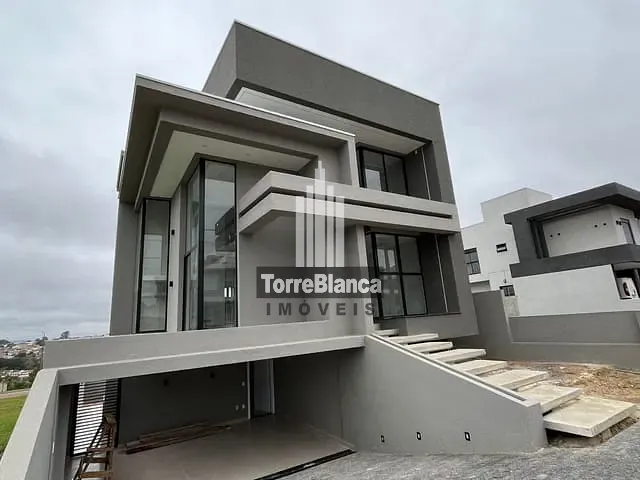 Casa com 372m² 3 quartos e 4 banheiros, à venda, no bairro Jardim Carvalho em Ponta Grossa