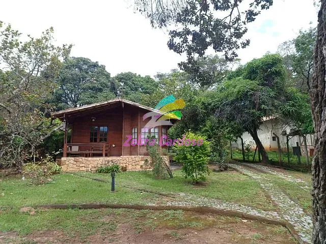 Casa com 2000m² 9 quartos e 3 banheiros, à venda, no bairro Condomínio Vale do Ouro em Ribeirão das Neves