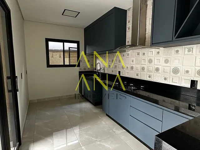 Casa 3 quartos e 4 banheiros, à venda, no bairro Condomínio Residencial Euroville II em Bragança Paulista