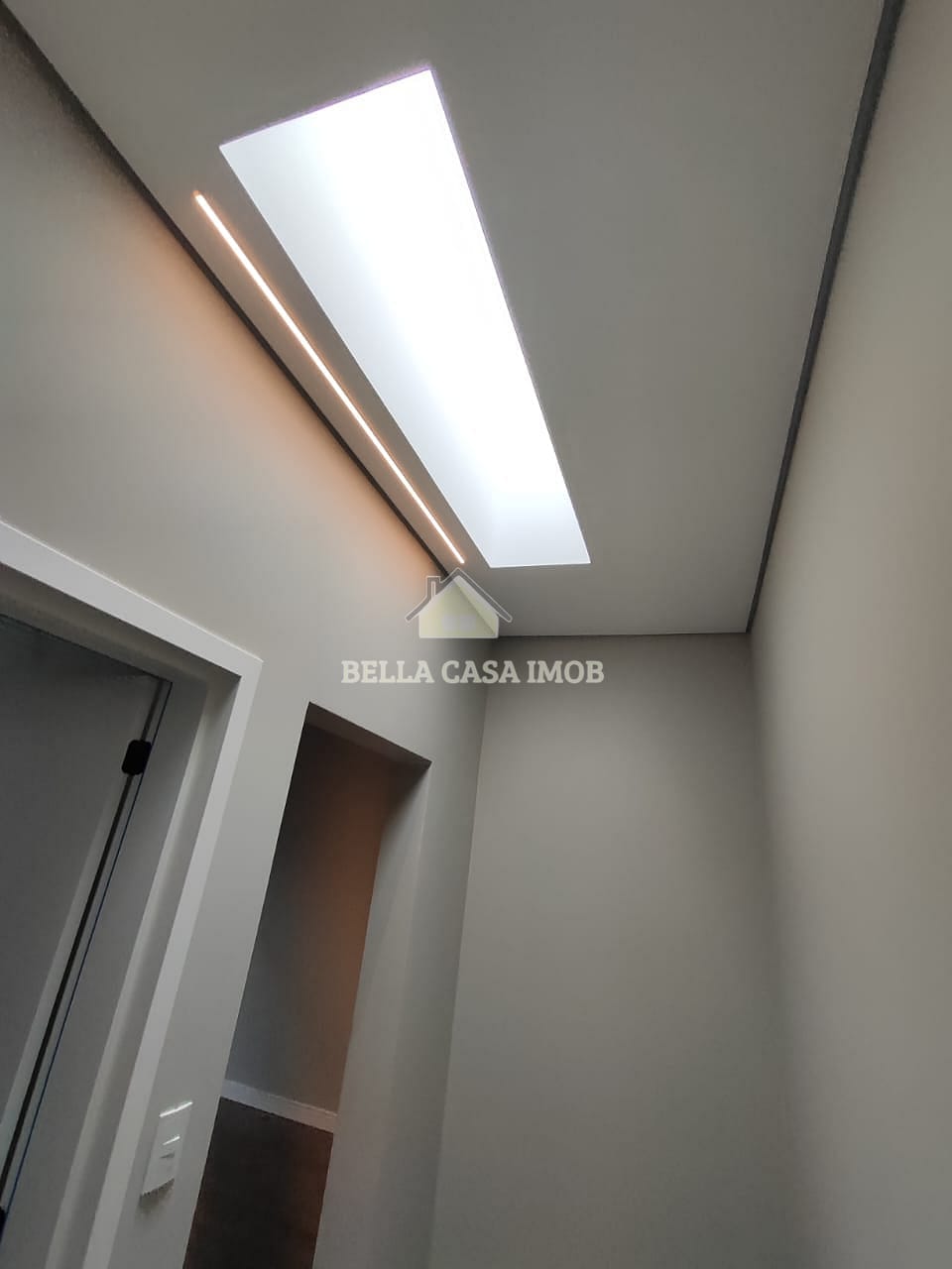 Casa à venda com 3 quartos, 180m² - Foto 2