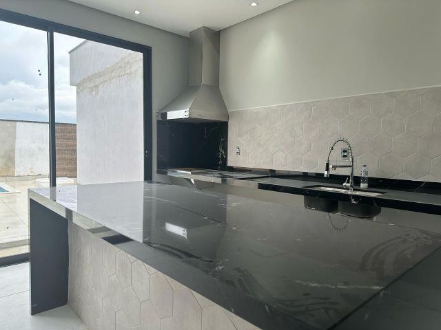 Casa com 430m² 3 quartos e 1 banheiro, à venda, no bairro Condomínio Reserva dos Lagos em Pindamonhangaba