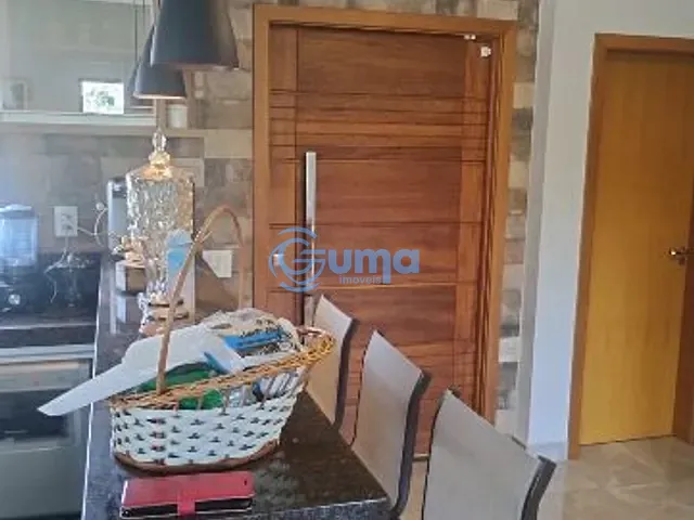 Casa com 340m² 4 quartos e 4 banheiros, à venda, no bairro Parque Imperador em Bragança Paulista