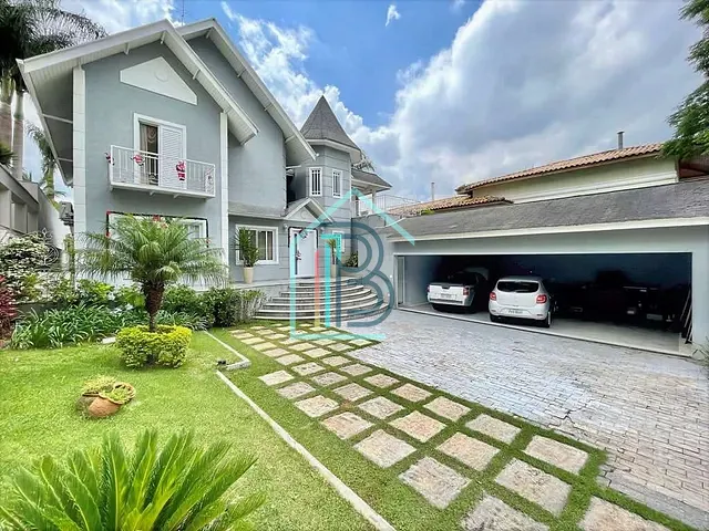 Casa com 847m² 4 quartos e 6 banheiros, à venda, no bairro São Paulo II em Cotia