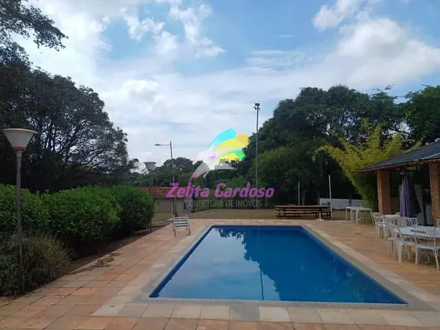 Casa com 6000m² 2 quartos e 6 banheiros, à venda, no bairro Condomínio Vale do Ouro em Ribeirão das Neves