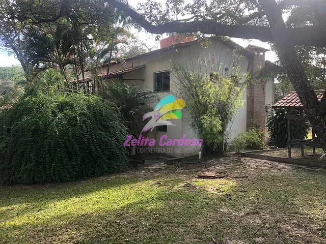 Casa com 6000m² 2 quartos e 6 banheiros, à venda, no bairro Condomínio Vale do Ouro em Ribeirão das Neves