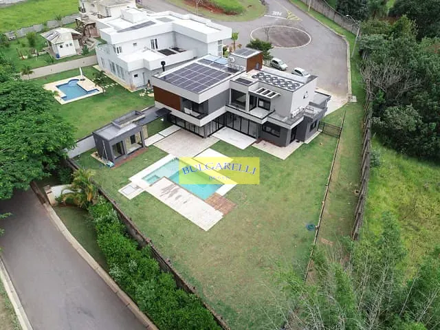 Casa com 1070m² 4 quartos e 5 banheiros, à venda, no bairro Caxambu em Jundiaí
