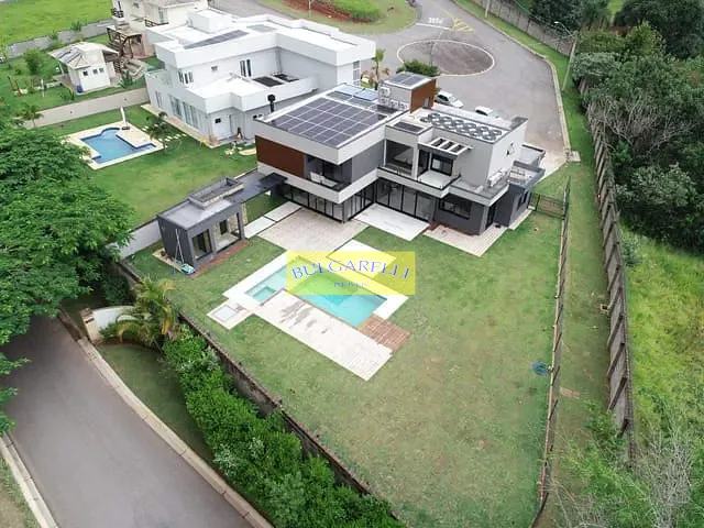 Casa com 1070m² 4 quartos e 5 banheiros, à venda, no bairro Caxambu em Jundiaí
