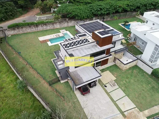 Casa com 1070m² 4 quartos e 5 banheiros, à venda, no bairro Caxambu em Jundiaí